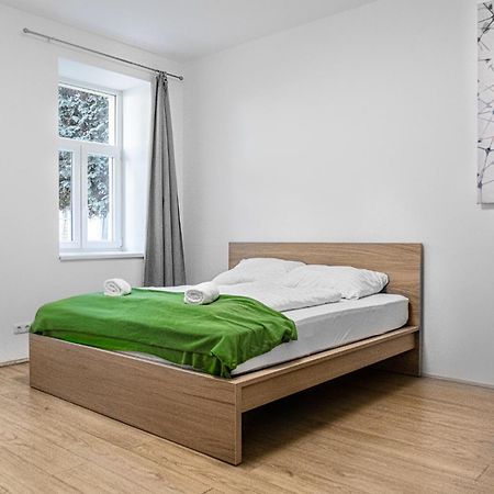 Lovely 2Br Shared Apartment, Enkplatz U3, 15Min To Center Vienna Luaran gambar