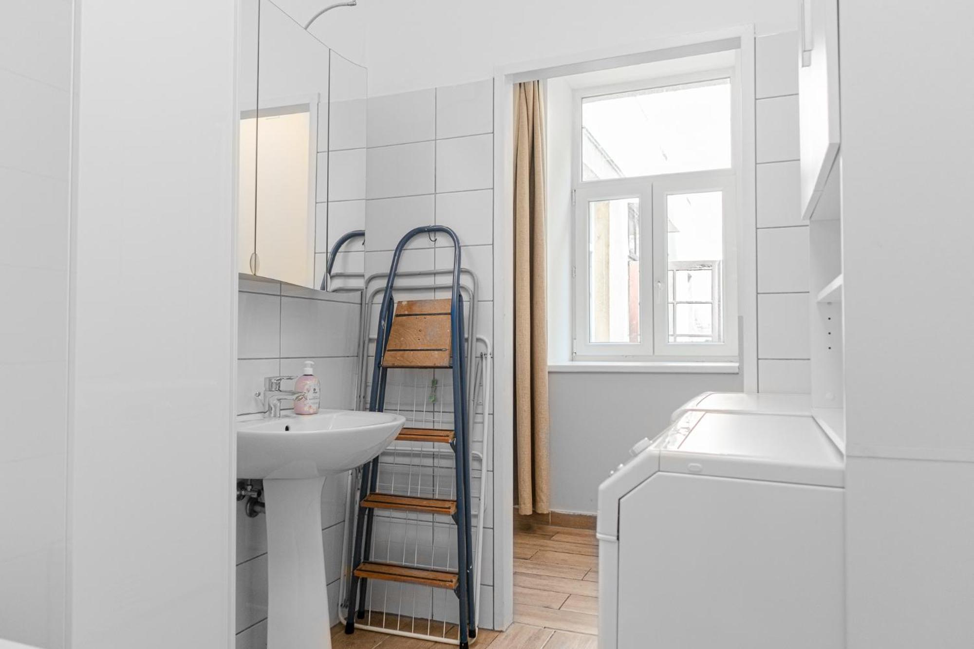 Lovely 2Br Shared Apartment, Enkplatz U3, 15Min To Center Vienna Luaran gambar