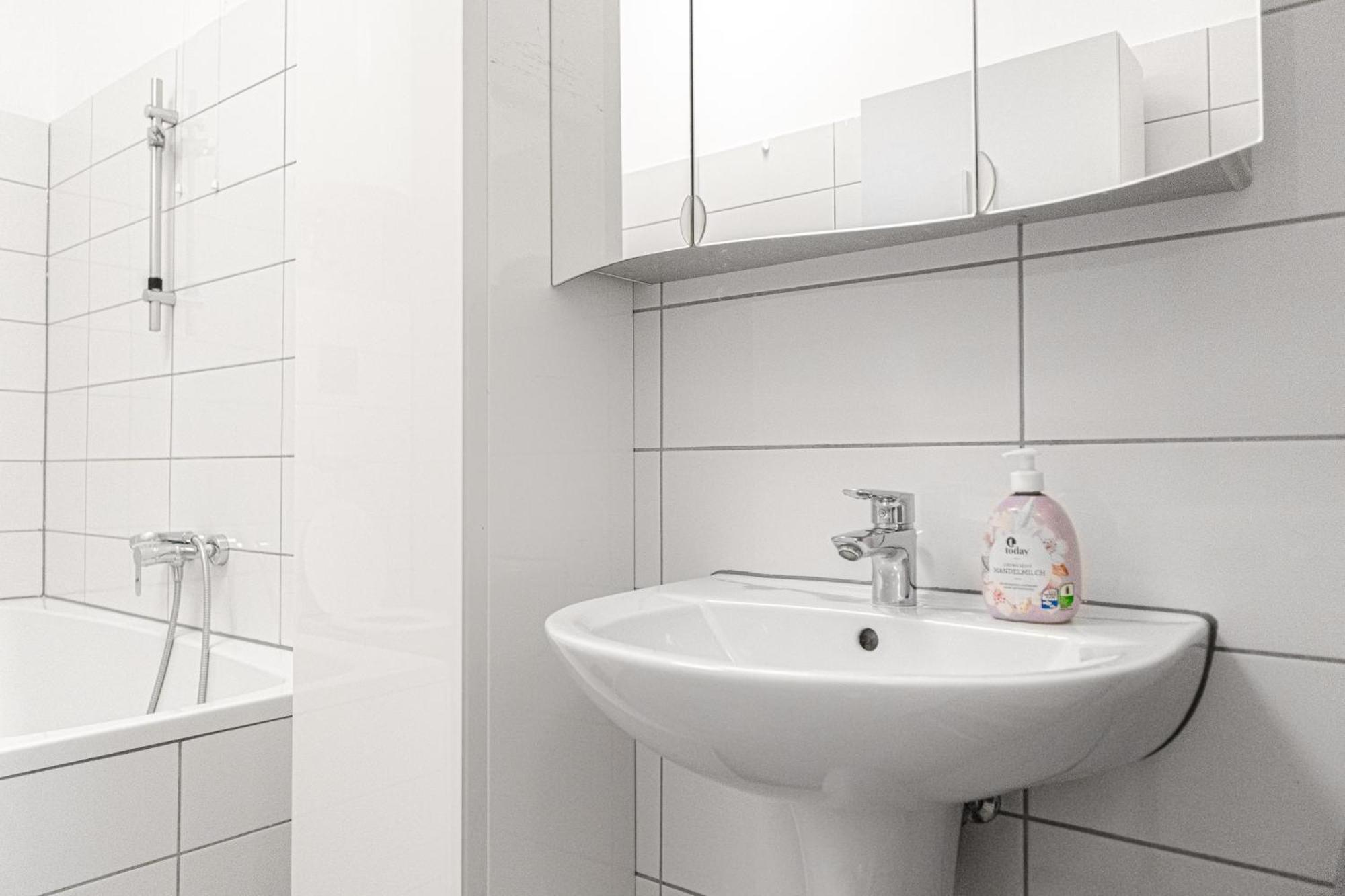 Lovely 2Br Shared Apartment, Enkplatz U3, 15Min To Center Vienna Luaran gambar
